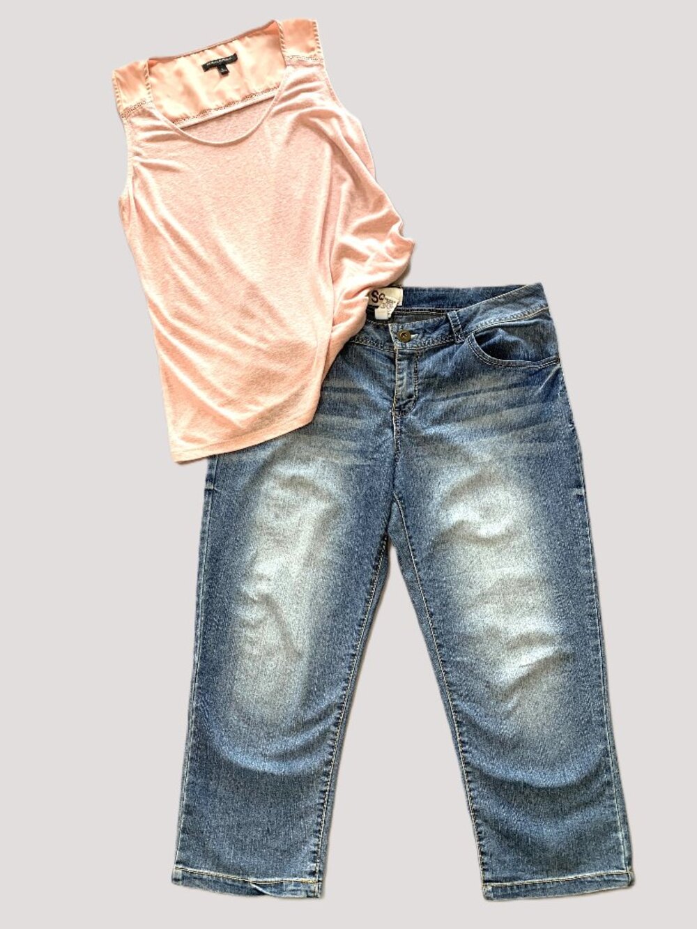 Y2K Banana Republic Women Sleeveless Blouse Size L & Capri Jeans Size 13